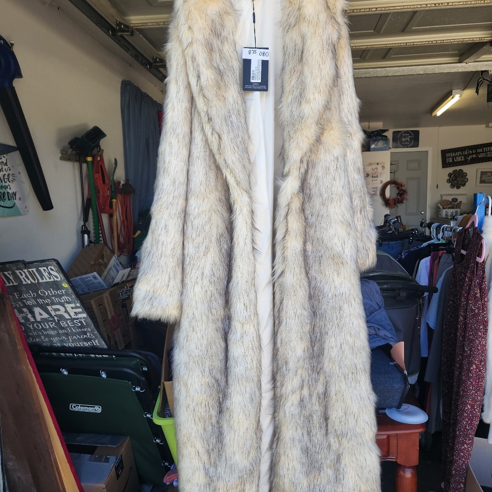 Fax fur coat